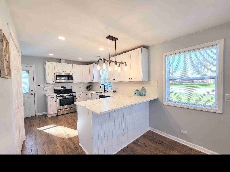 718 Sheridan Dr - Photo 3 of 9