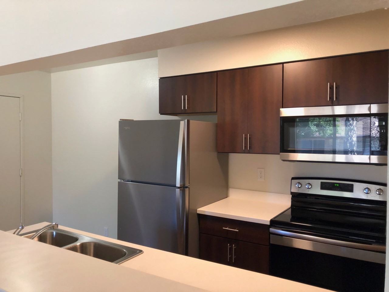 1077 Shadowbrook Way - Photo 4 of 24