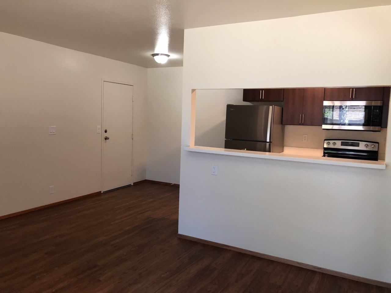 1077 Shadowbrook Way - Photo 6 of 24