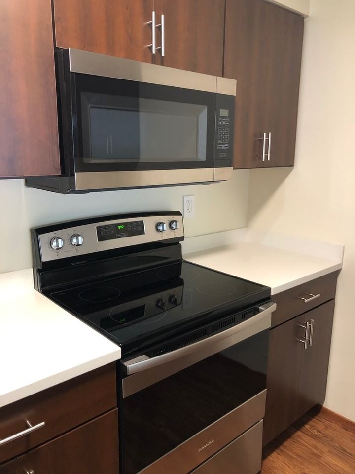 1077 Shadowbrook Way - Photo 7 of 24