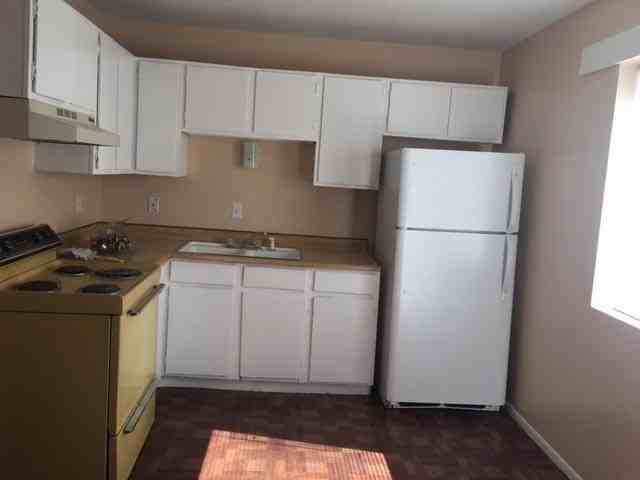 8 Alicia Dr - Photo 2 of 4