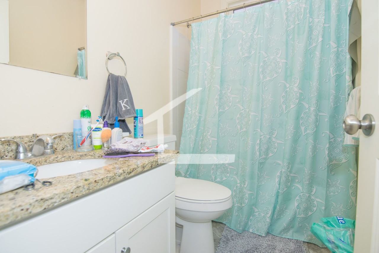 35 Pratt St - Photo 5 of 13