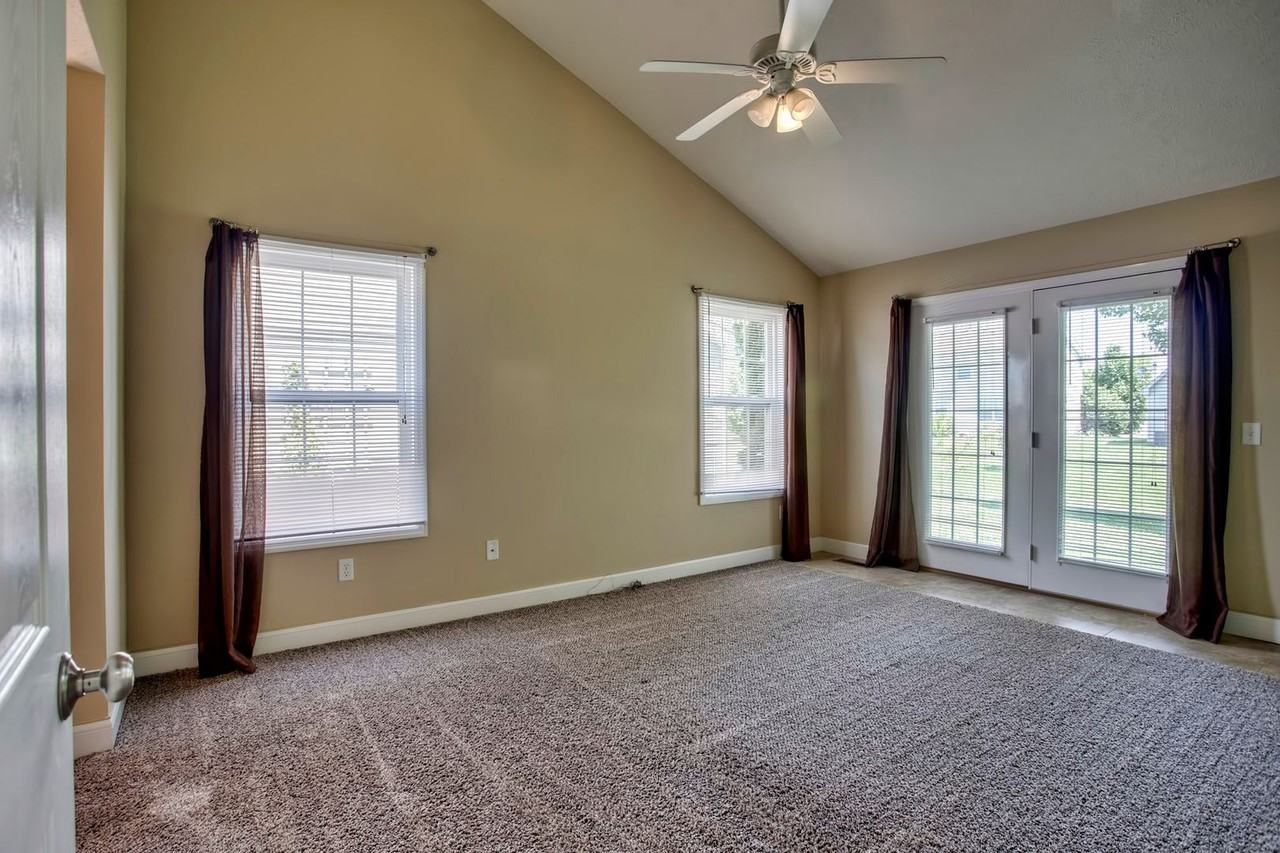 606 Sunflower St - Photo 7 of 15