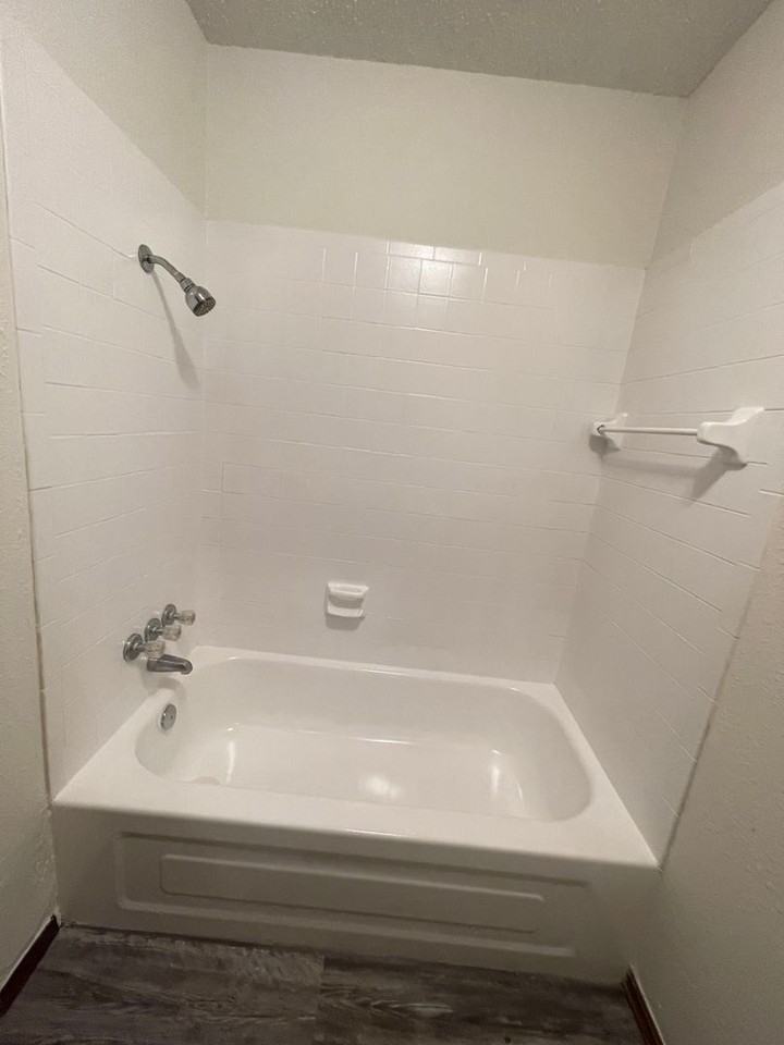 2663 N Main St - Photo 3 of 16