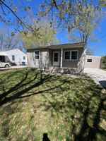 featured image of 1723 W Webster St