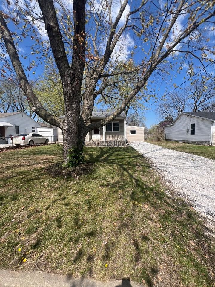 1723 W Webster St - Photo 2 of 18