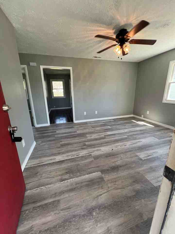 1723 W Webster St - Photo 3 of 18