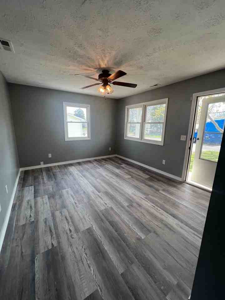 1723 W Webster St - Photo 4 of 18