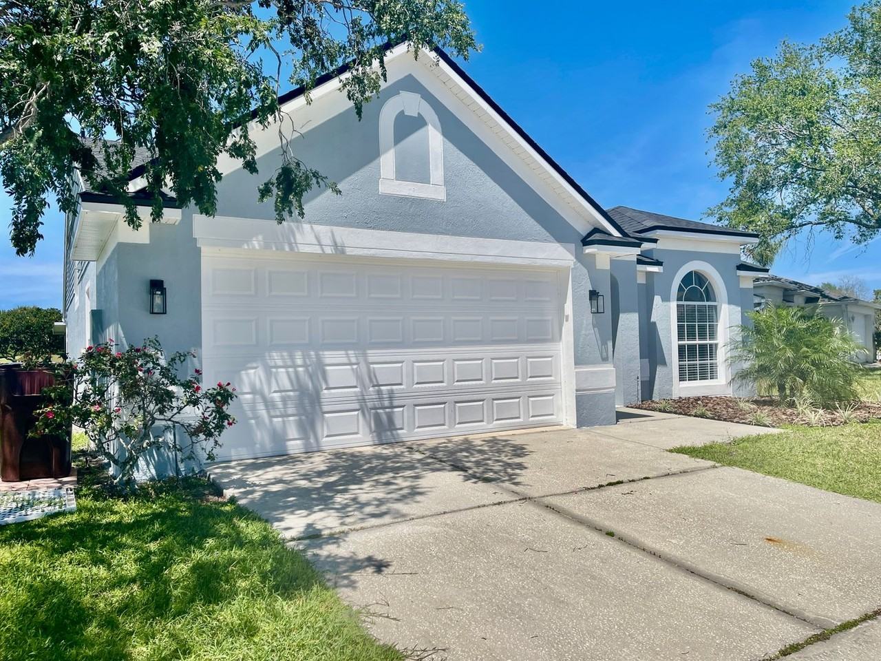 3302 Santa Monica Dr - Photo 2 of 22