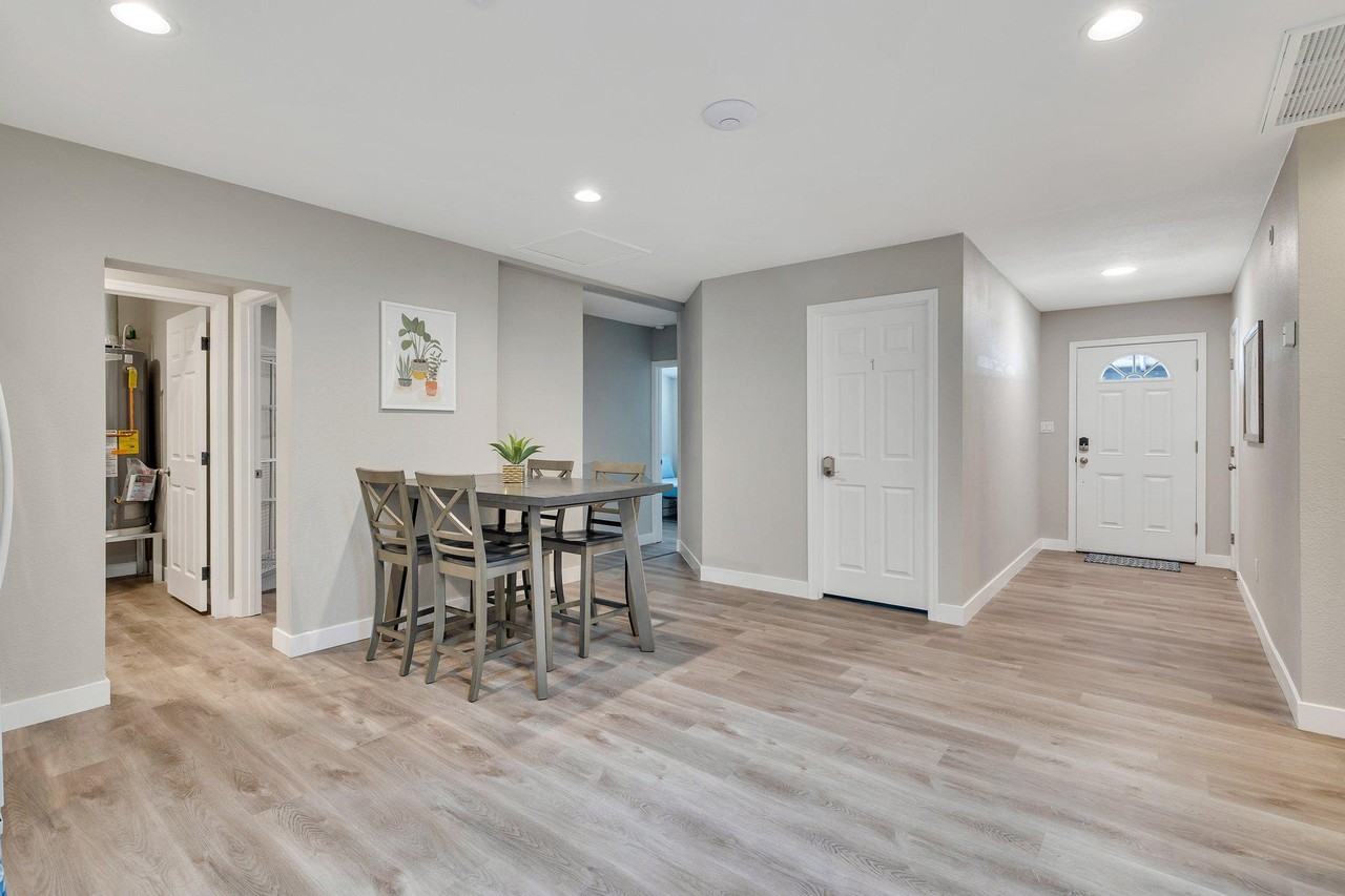 W Darrow St - Photo 2 of 6