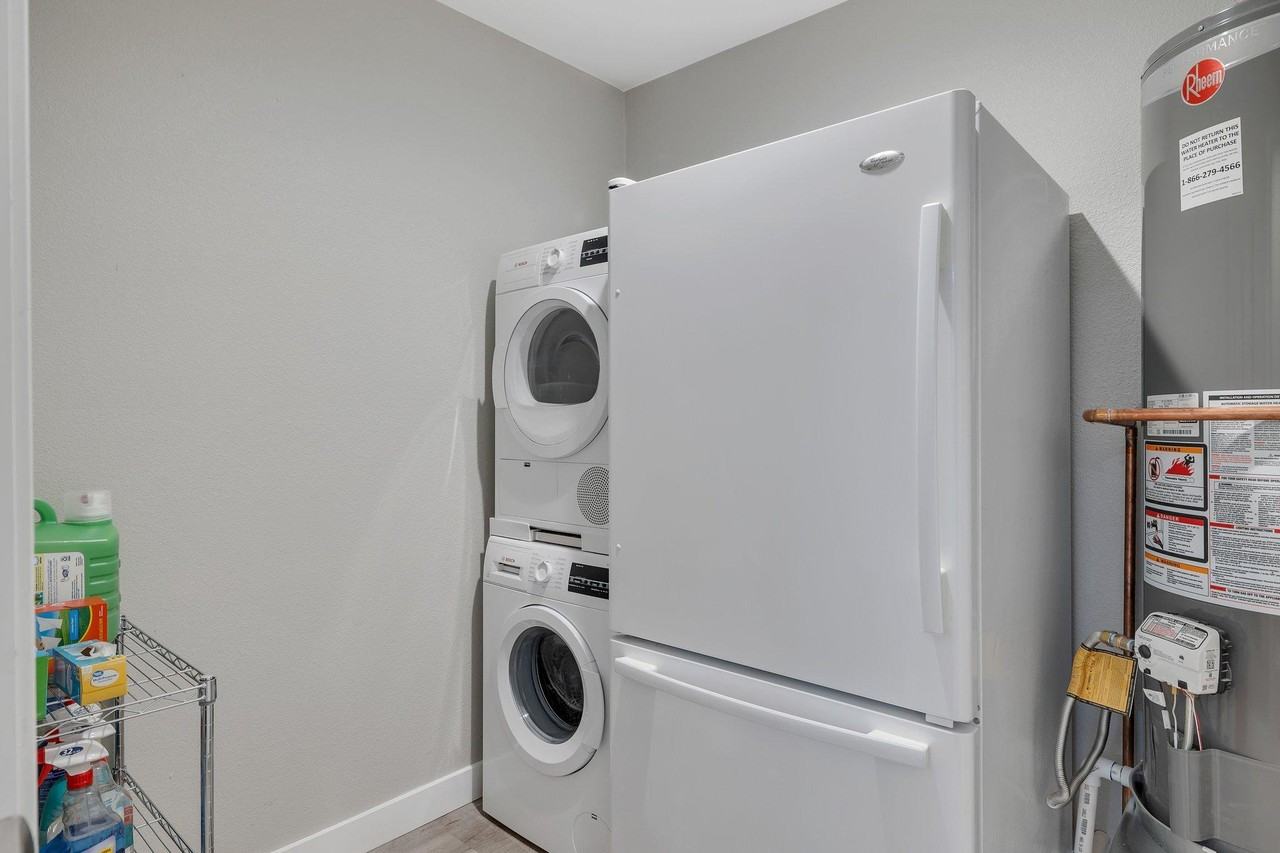 W Darrow St - Photo 4 of 6