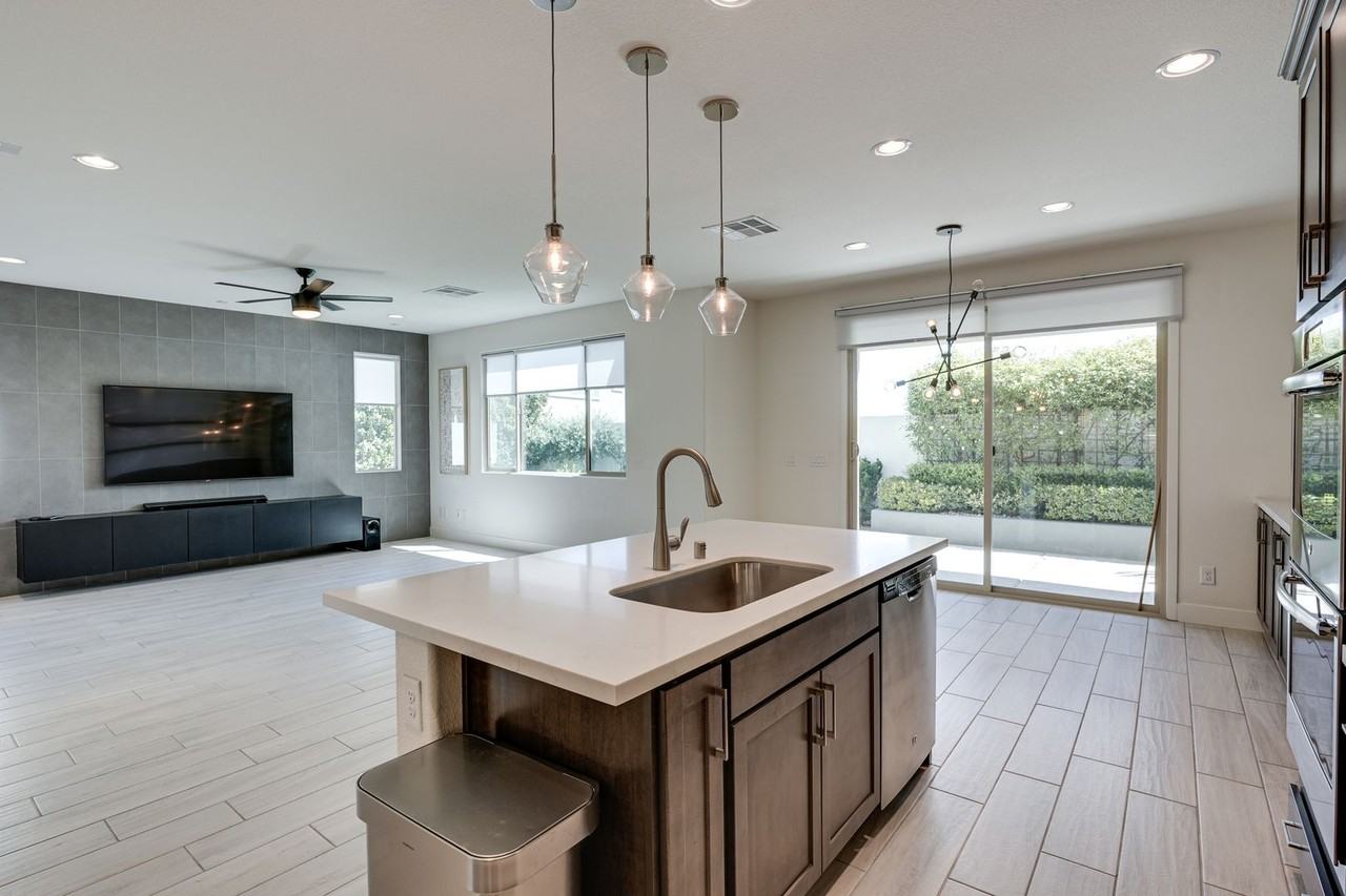 5954 Smith Valley Rd - Photo 3 of 30