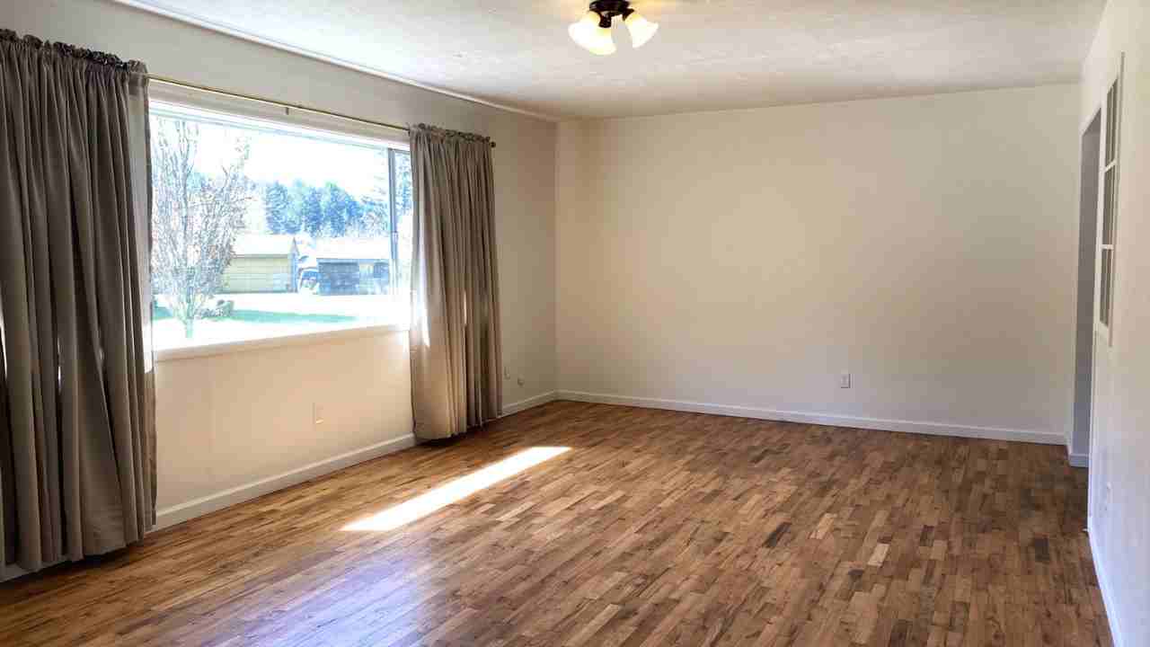 305 Sunset Rd - Photo 3 of 16