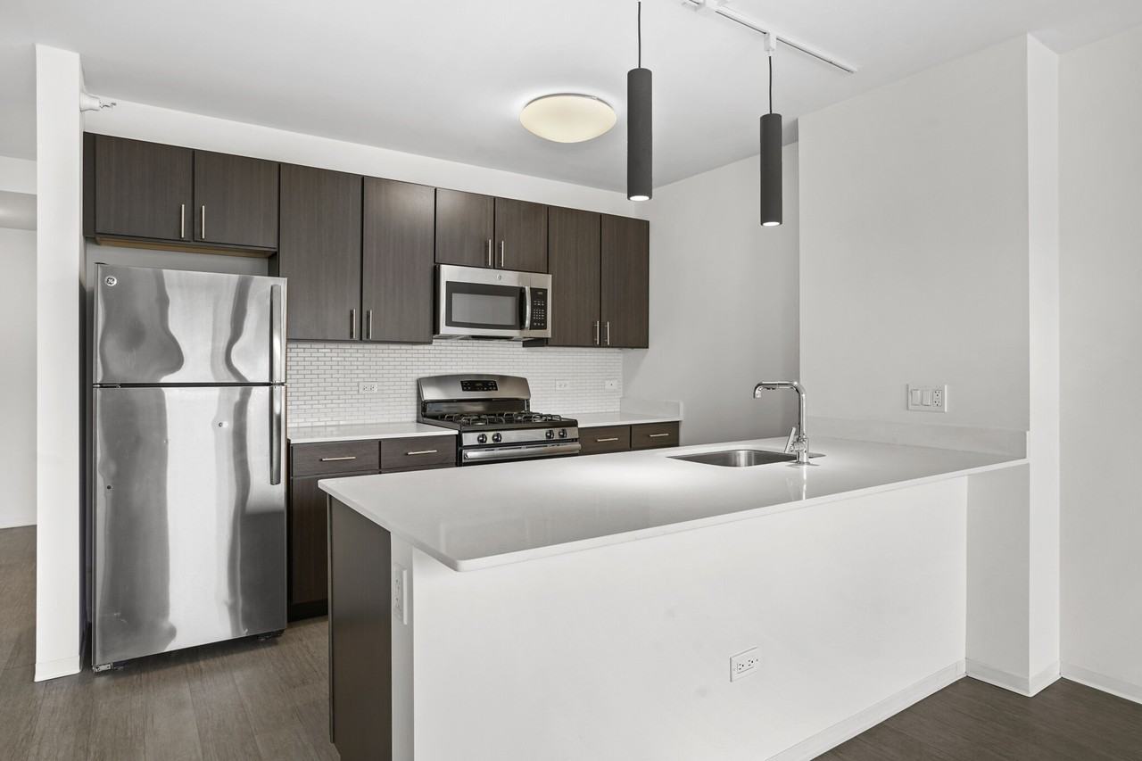 165 W Superior St #1-1 - Photo 2 of 25