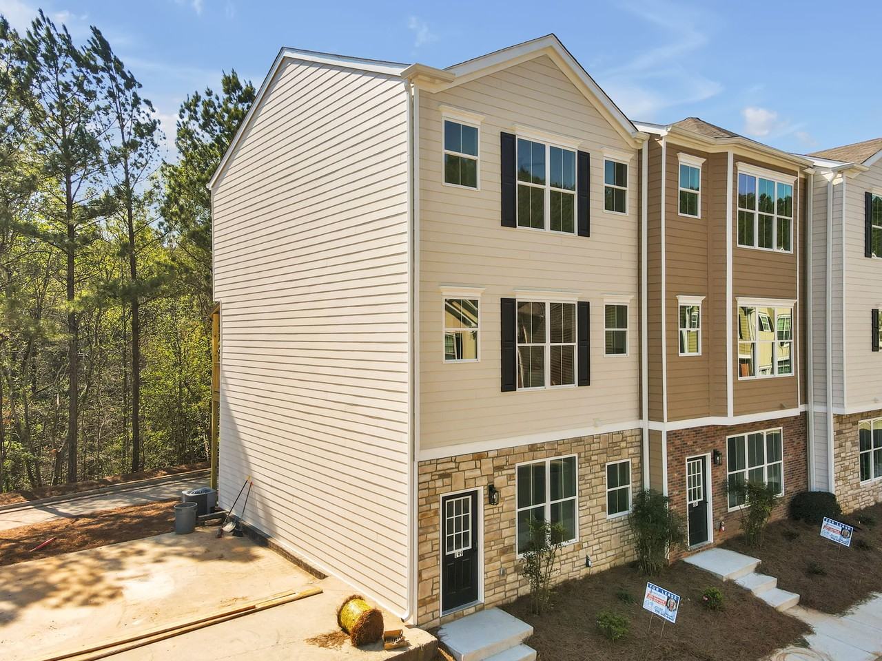 199 Riverstone Commons Cir - Photo 2 of 36