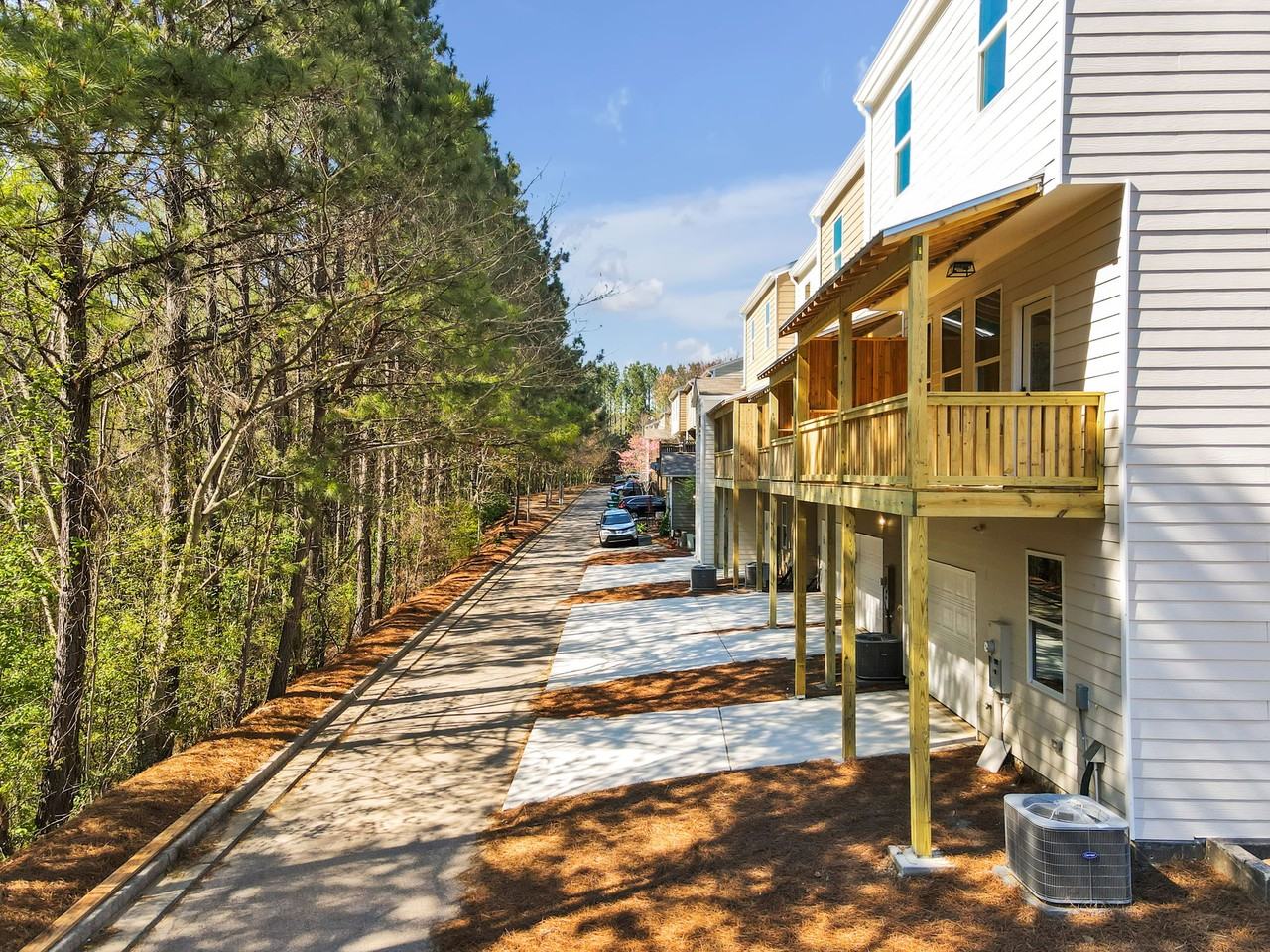 199 Riverstone Commons Cir - Photo 3 of 36