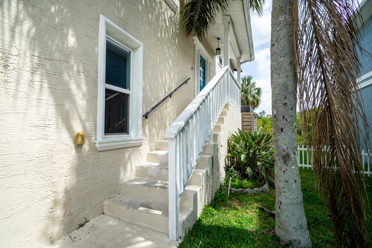 6410 Drake Ct - Photo 2 of 41