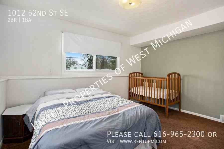 1012 52nd St Se - Photo 3 of 16