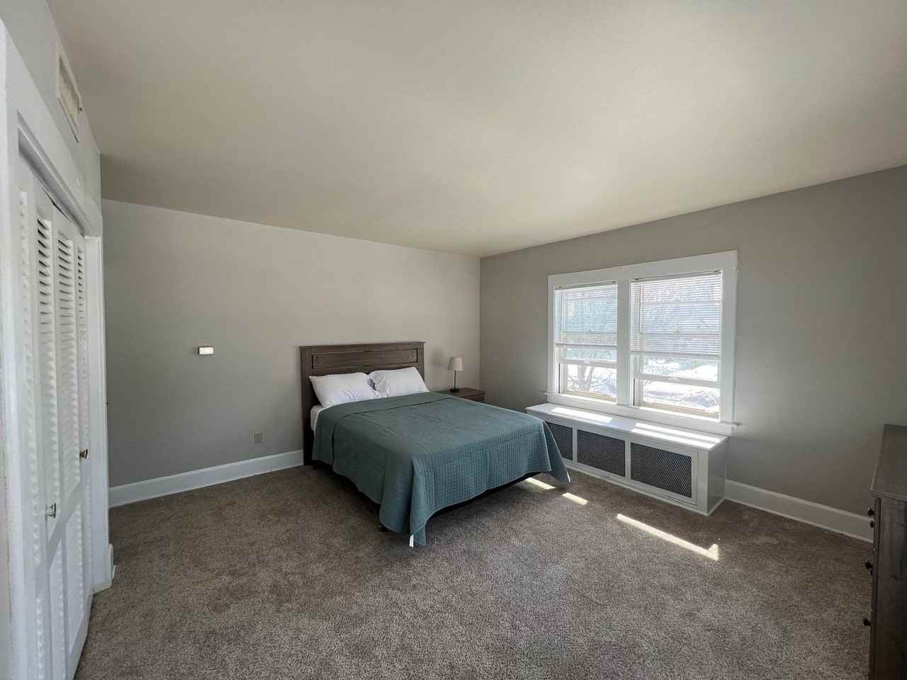 600 E 21st St #4 - Photo 6 of 13