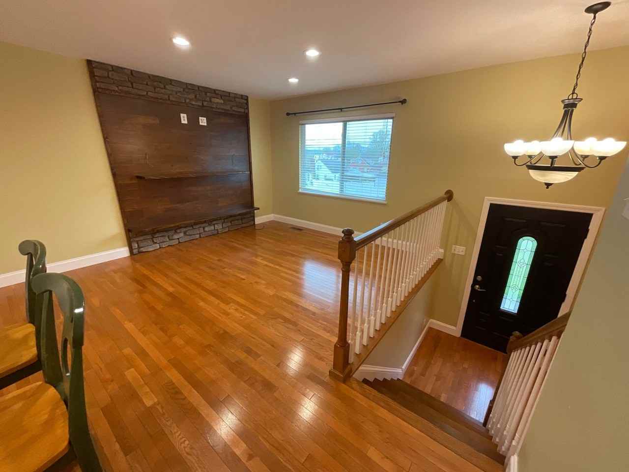 321 Best St - Photo 3 of 17