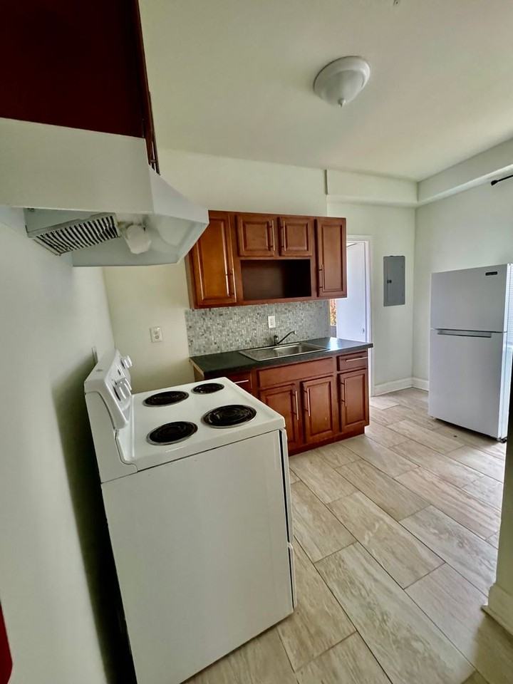 1115 E Chelten Ave. - Photo 3 of 8