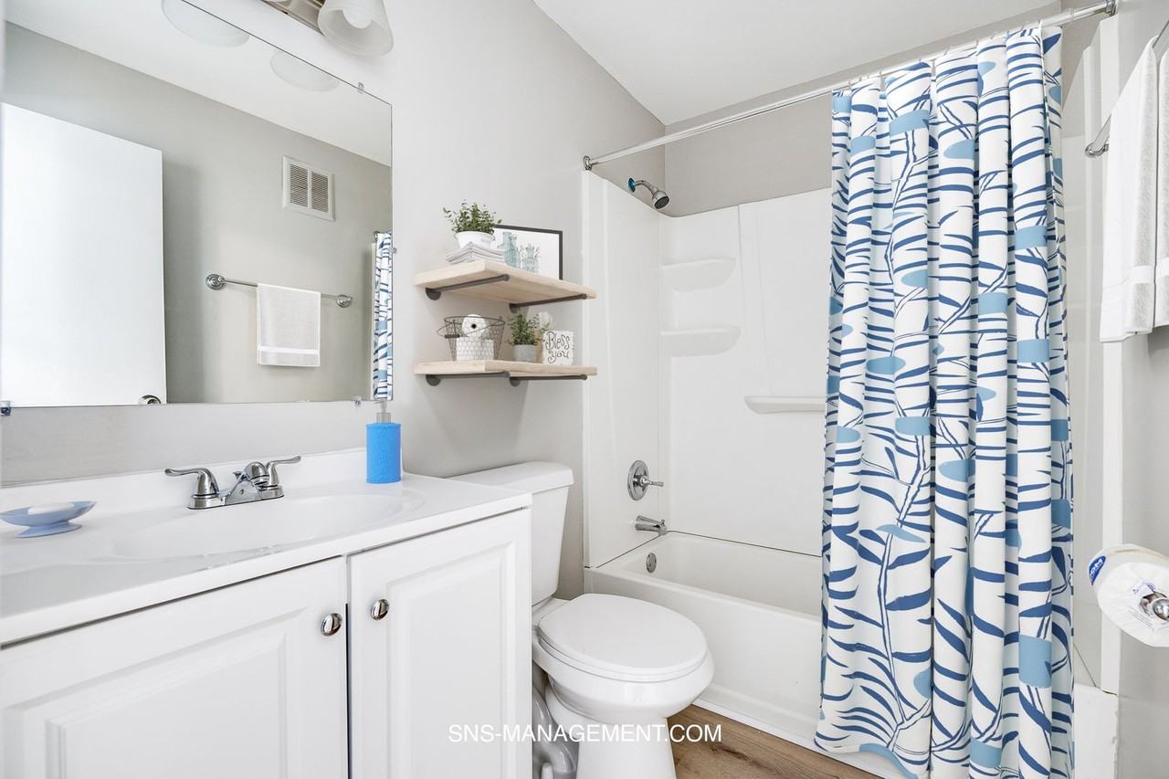 Woodmere Apartments - Photo 7 of 20