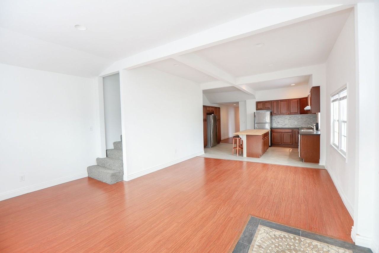 1033 E Ocean View Ave - Photo 3 of 50