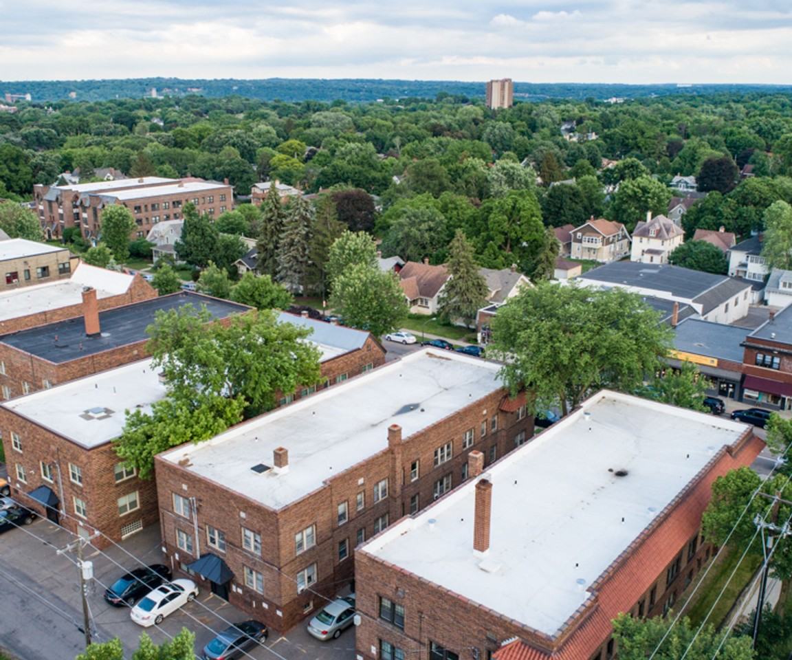 Summit View Apartments - Photo 2 of 3