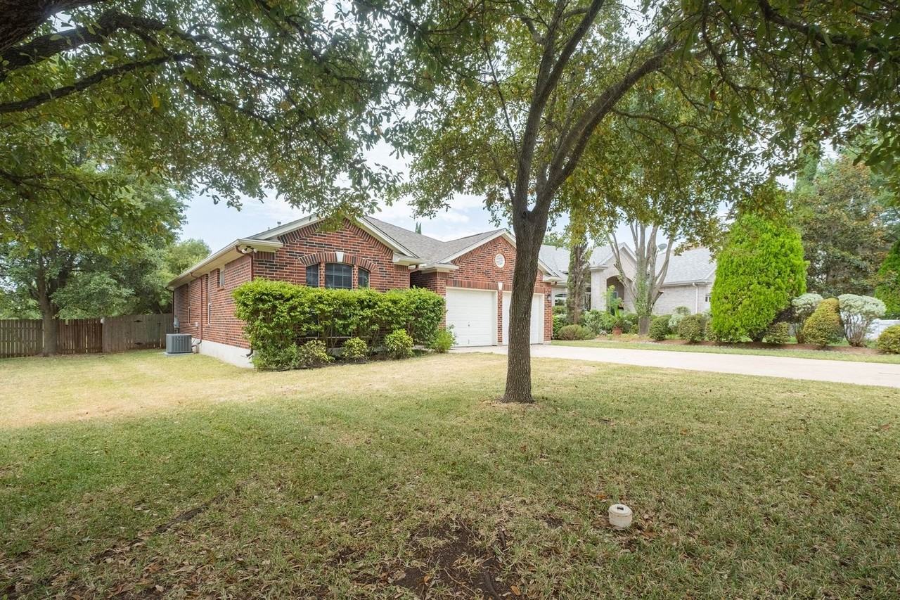 5009 Barlow Dr - Photo 3 of 26