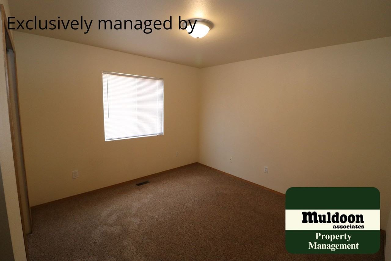 3743 Pronghorn Ln - Photo 2 of 14