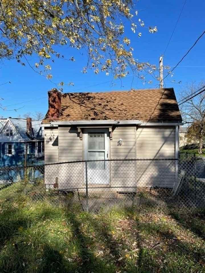 10 Francis St - Photo 2 of 15