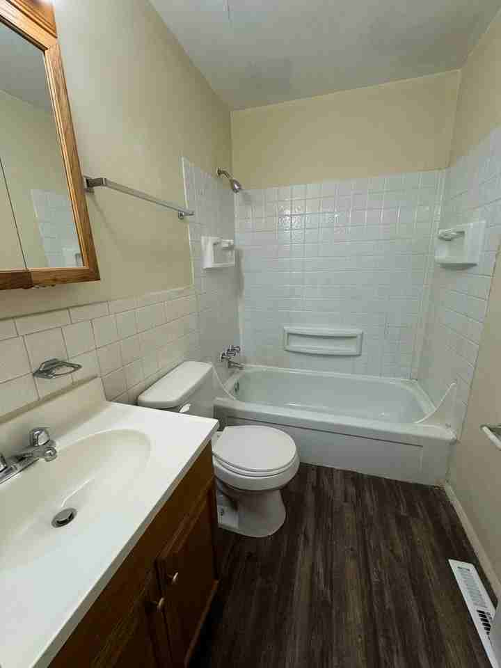 570 Erlanger Rd. - Photo 5 of 14