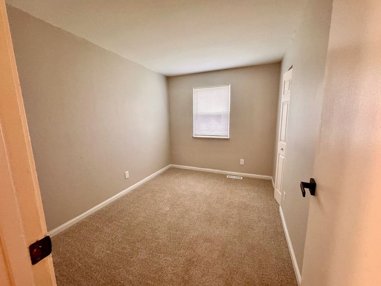 570 Erlanger Rd. - Photo 6 of 14