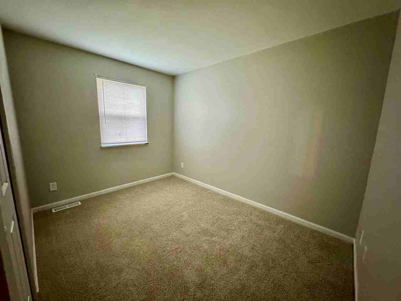 570 Erlanger Rd. - Photo 7 of 14