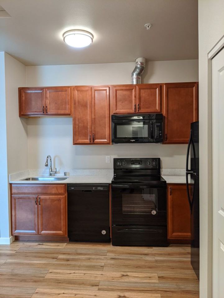 7425 S D St - Photo 2 of 17
