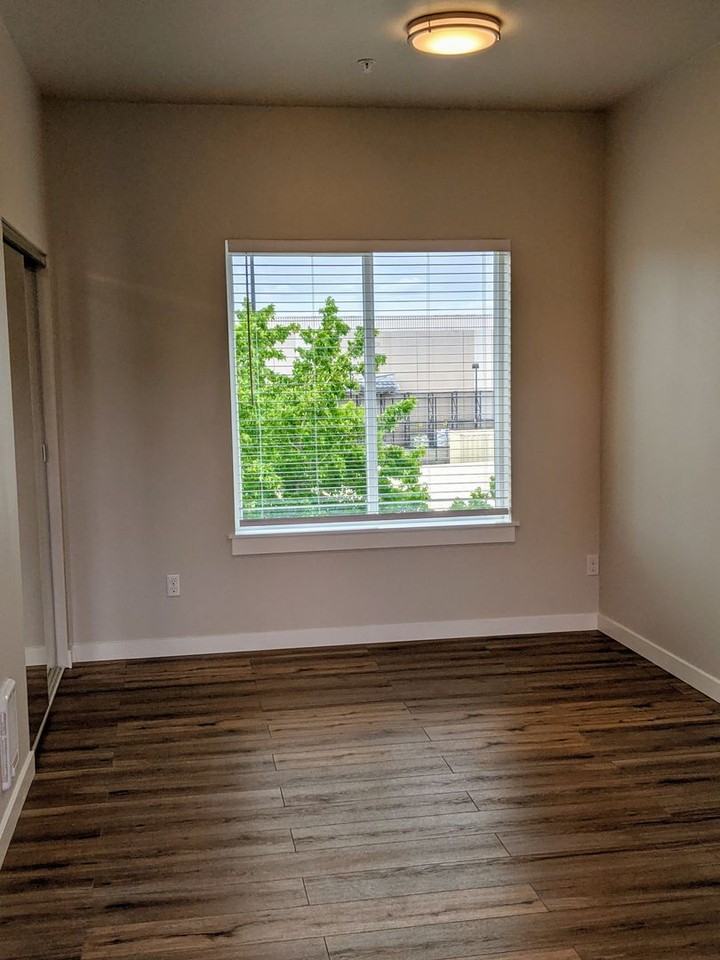 7425 S D St - Photo 5 of 17