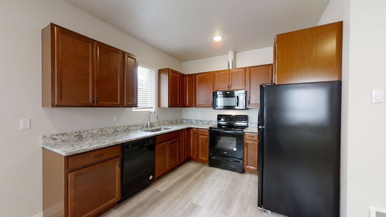 7427 S D St - Photo 5 of 14