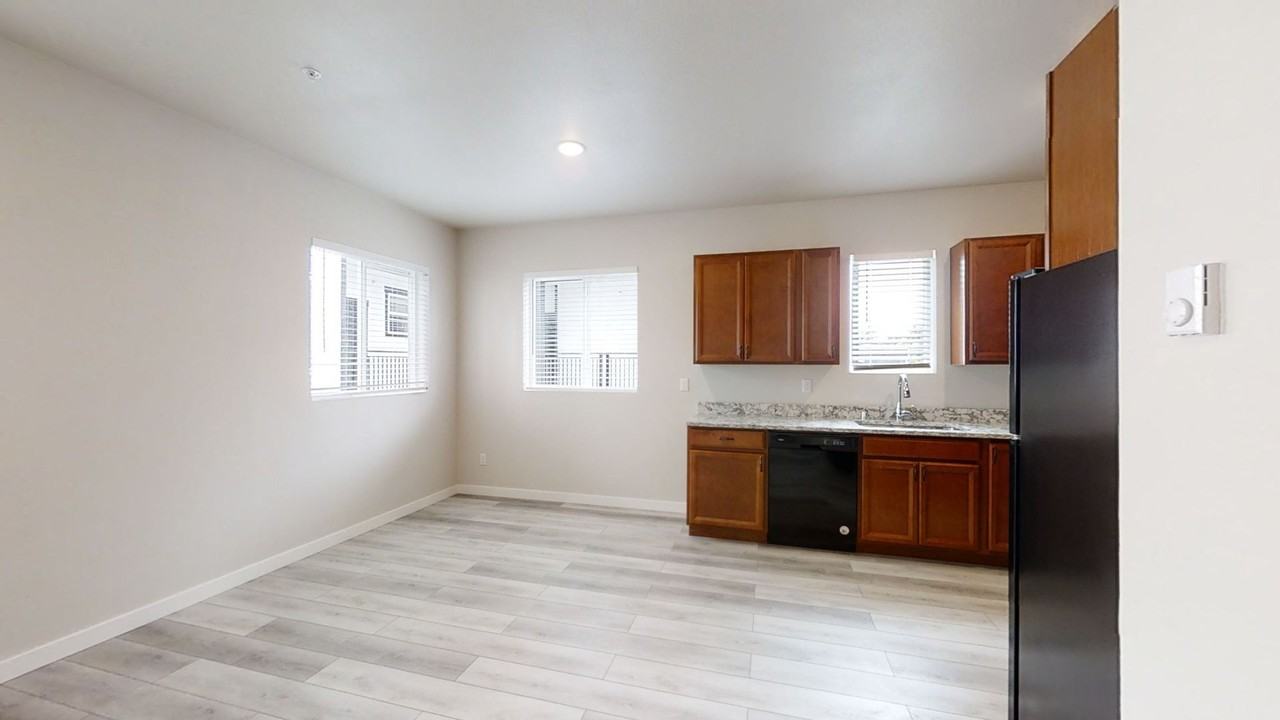 7427 S D St - Photo 7 of 14