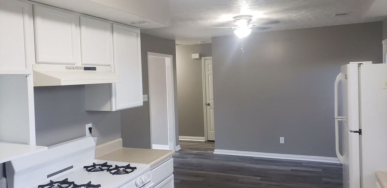 1811 Kraig Dr - Photo 2 of 9
