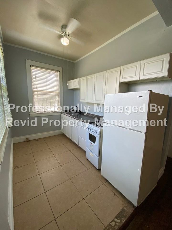 1435 Madison Ave #6 - Photo 6 of 11