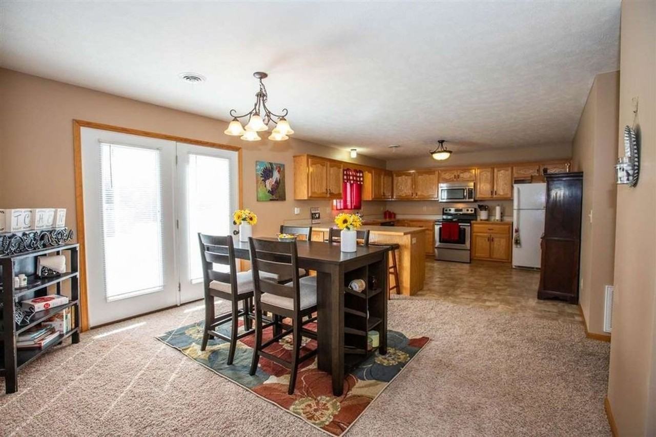 216 William Dr - Photo 7 of 17