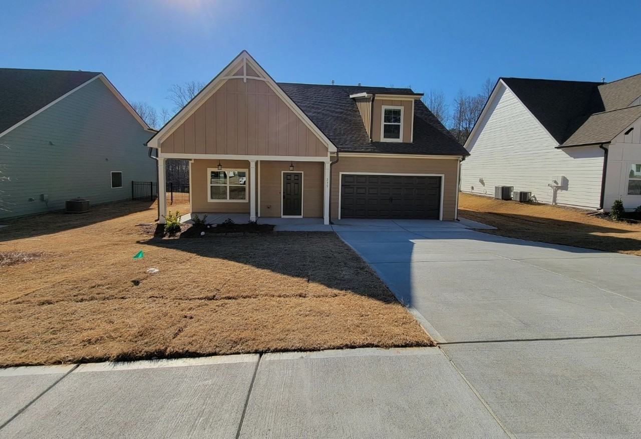 275 Southridge - Photo 2 of 37