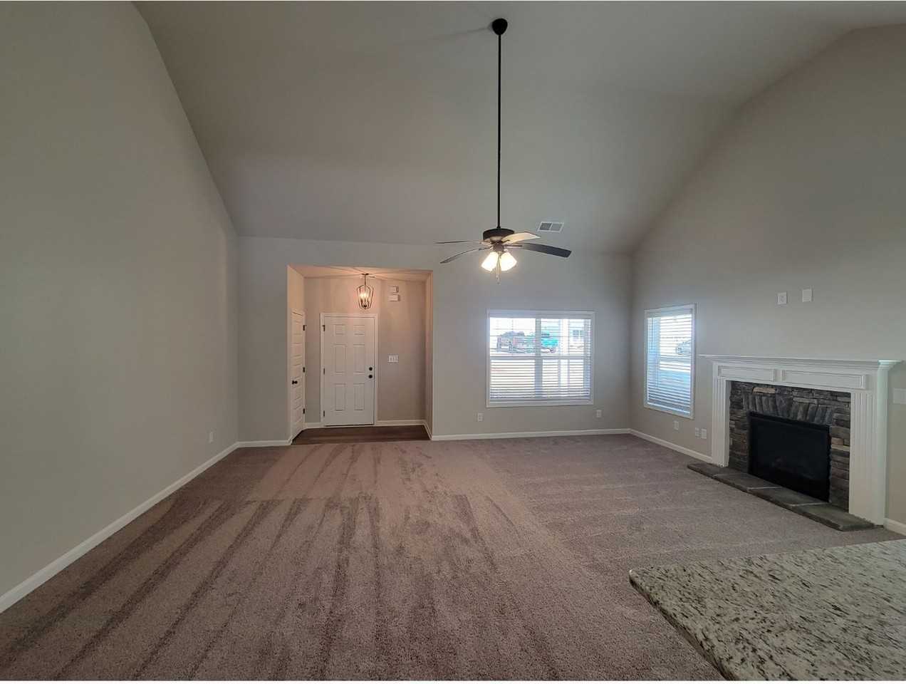 275 Southridge - Photo 7 of 37
