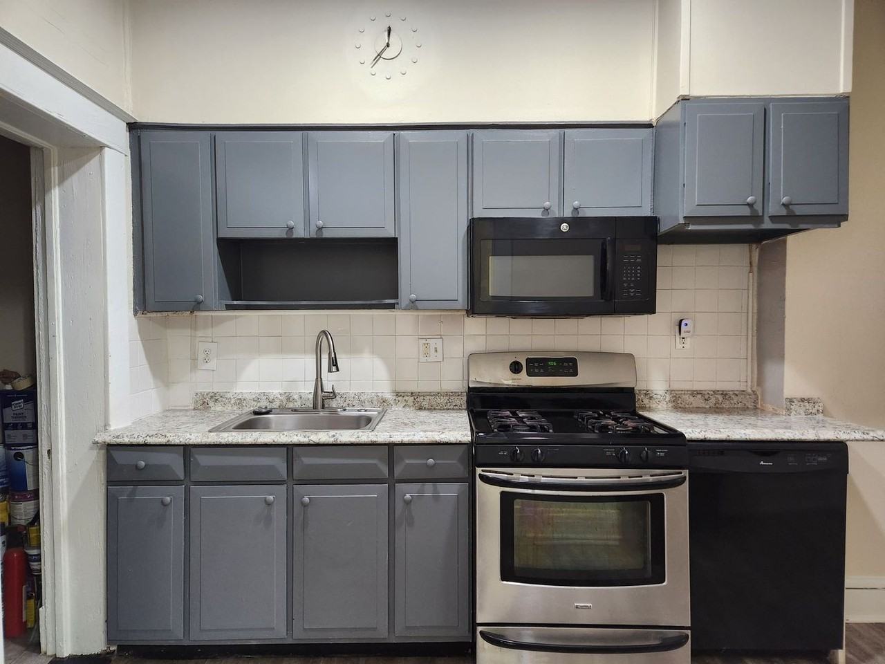 3230 Presstman St - Photo 2 of 12