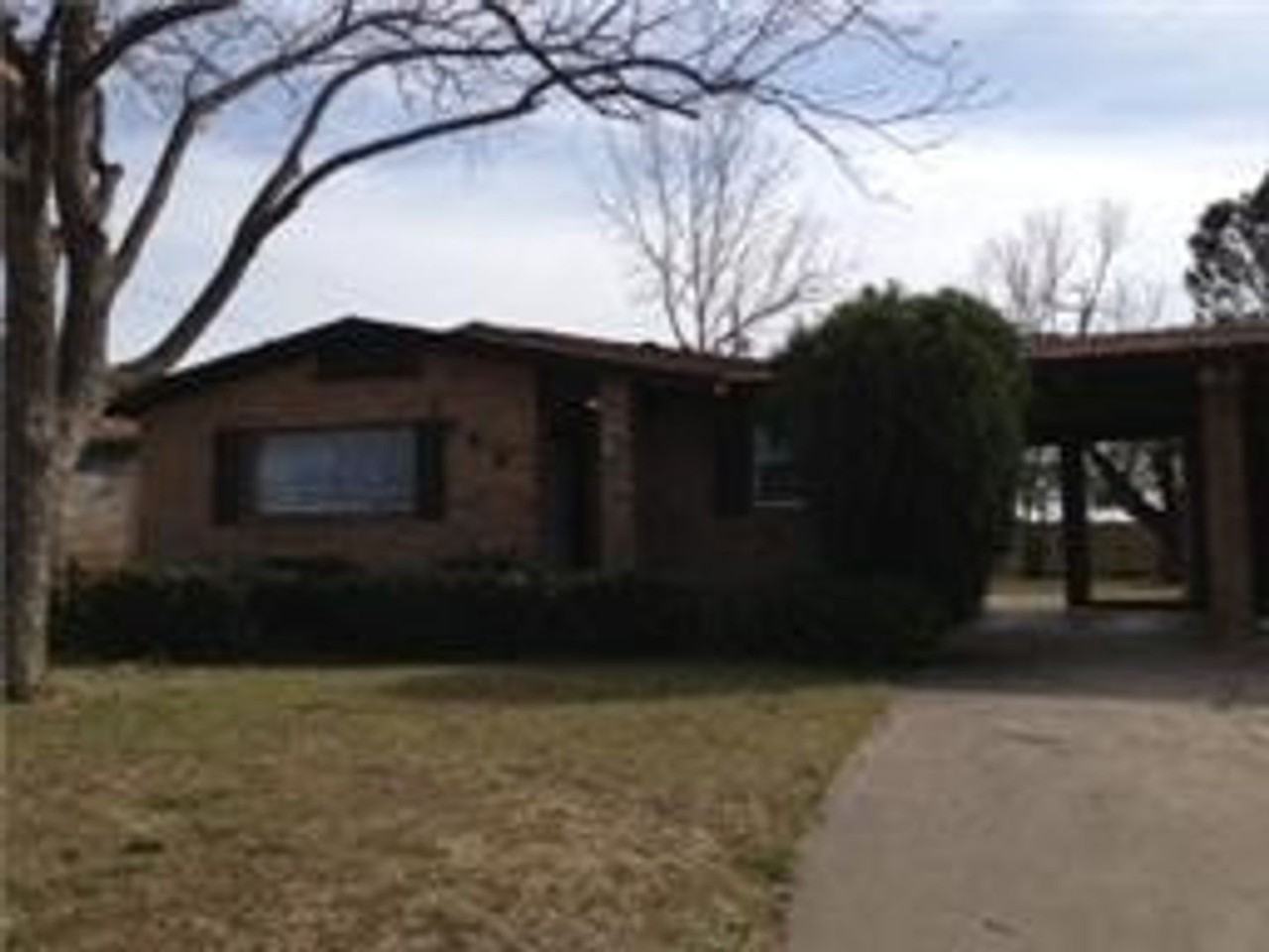 1865 Pasadena Dr - Photo 2 of 13