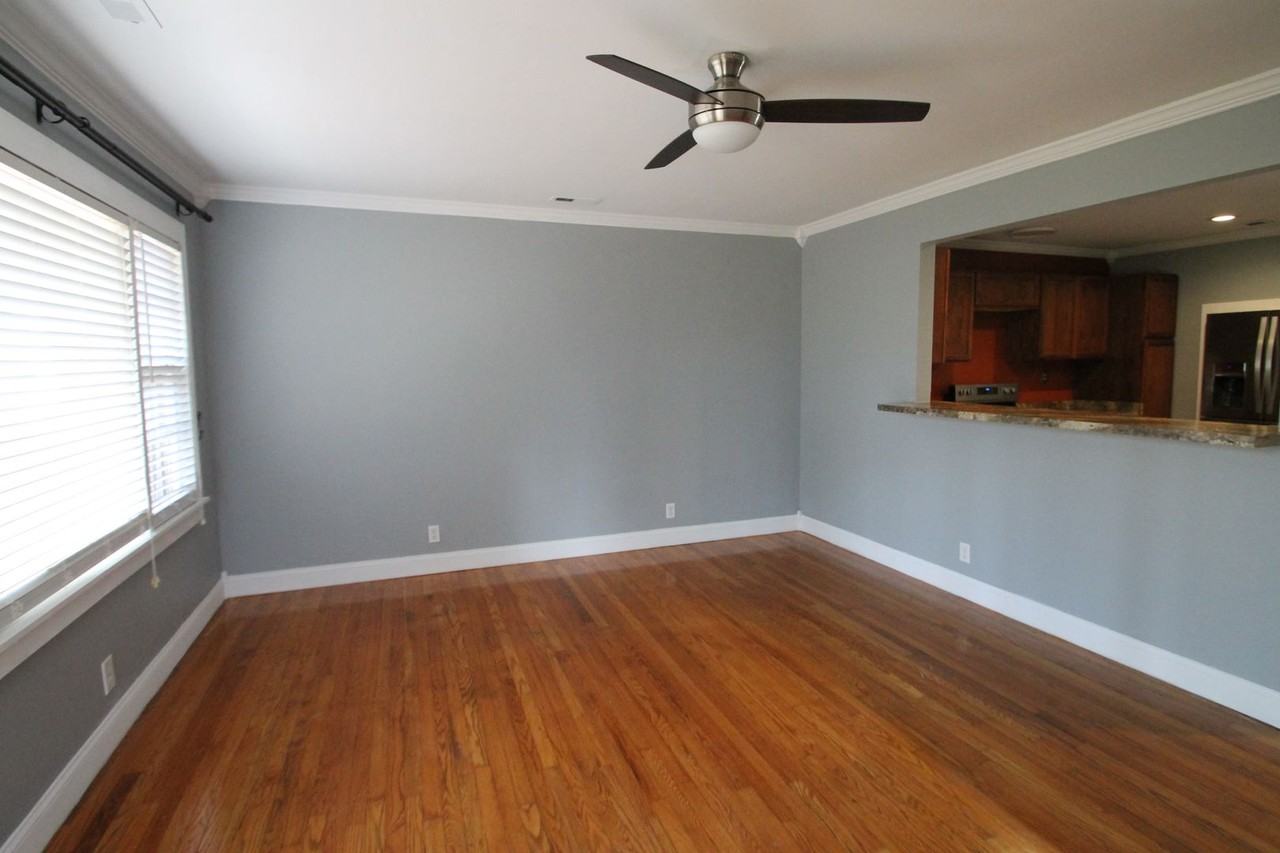 817 Stonewall Ct - Photo 2 of 13