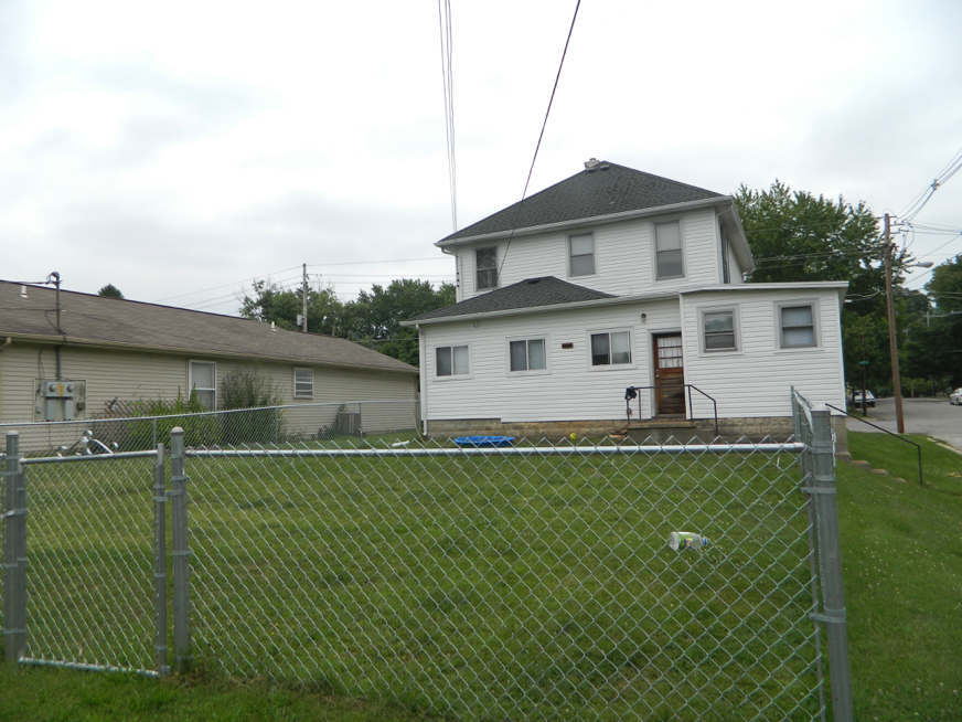 224 S 14th St - Photo 2 of 9