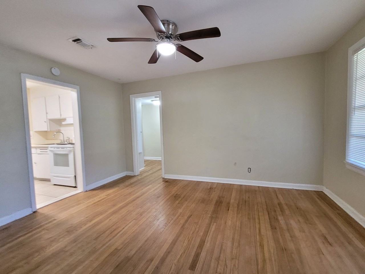 5 Elegans Ave - Photo 7 of 16