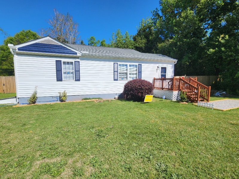 712 Ruby St - Photo 2 of 26