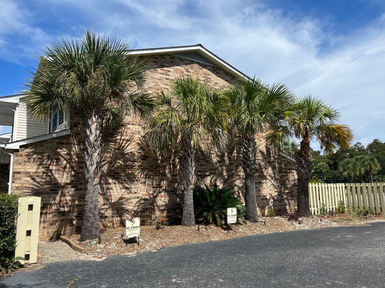 210 25th Ave S #28 - Photo 5 of 6